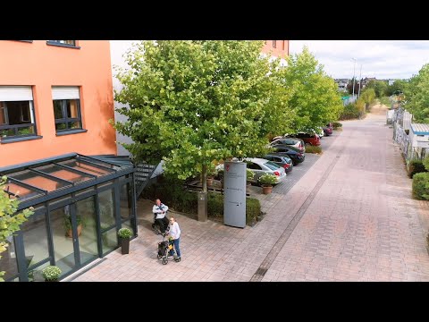 In einer Atmosphäre von Geborgenheit, Zuwendung und liebevoller Pflege und Betreuung finden ältere Menschen ein neues Zuhause.