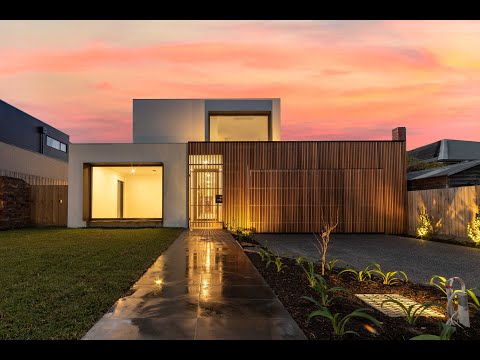 j build | kingston st video