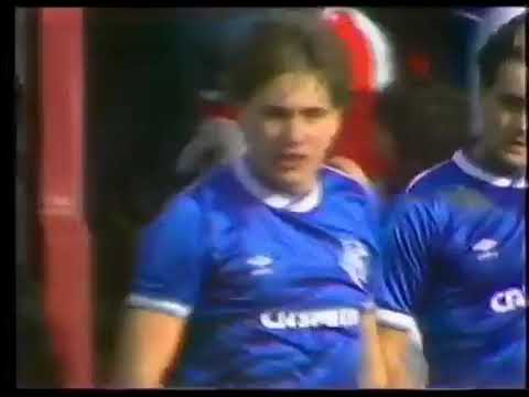 Ally McCoist (Rangers) - 05/10/1985 - Motherwell 0x3 Rangers - 2 gols