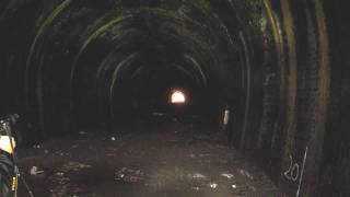 preview picture of video 'Disused tunnel urbex- Stalybridge New Tunnel'