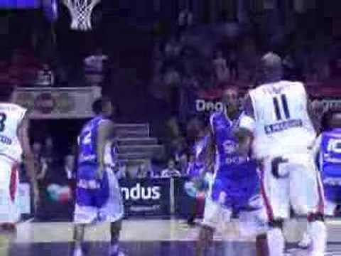 32 17-11-07 BCO-Mons - Geen score, maar klassepass van Ovcin