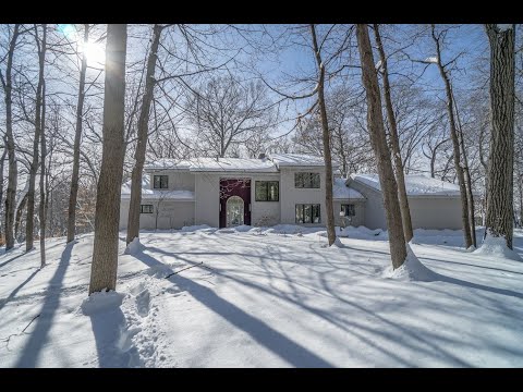 2 Overhill Dr