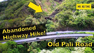 [OAHU, HAWAII] Hiking on an ABANDONED highway! Old Pali Road to Pali Lookout 4K
