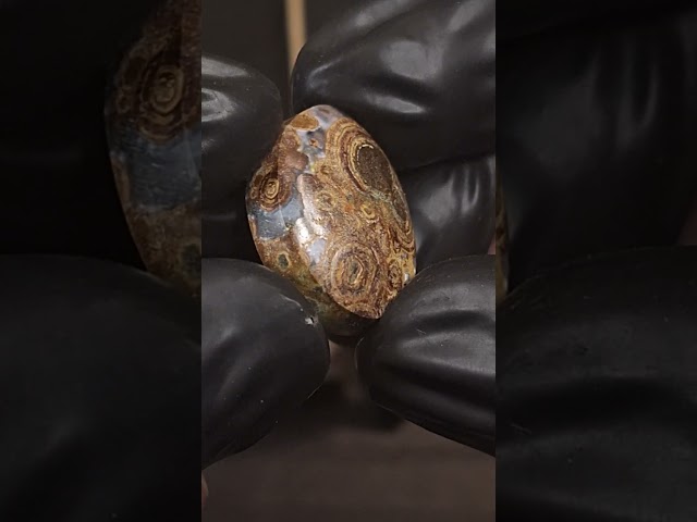 حجر عقيق داؤدي طبيعي