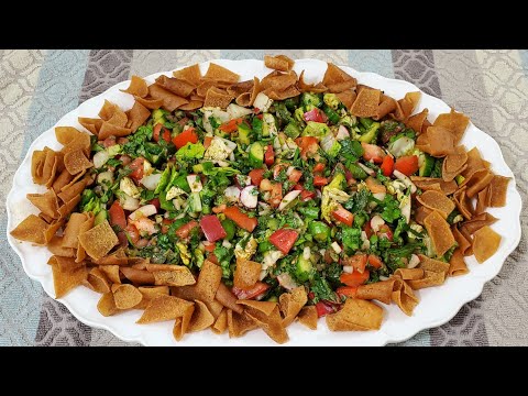 Video thumbnail: Sallatë Fattoush – Recetë Libaneze