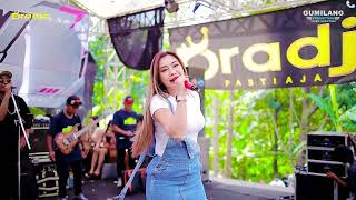Download lagu D'RADJA PASTI AJA - PRINCE OF LOVE EVIS RENATA - PARTY CPW GENERATION - Mindahan Kidul BATEALIT J... mp3 Download lagu D'RADJA PASTI AJA - PRINCE OF LOVE EVIS RENATA - PARTY CPW GENERATION - Mindahan Kidul BATEALIT J... mp3