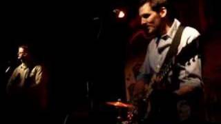 LeeVees - Applesauce vs. Sour Cream