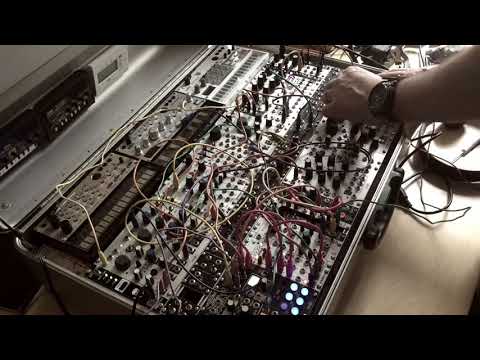 Messing up a beat with the 2hp freez and comb filter.