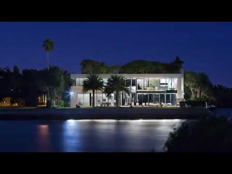 Ultra Modern Point Estate with spectacular views in Palm Beach, Florida