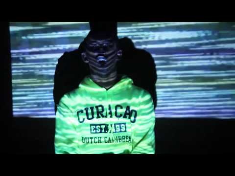 GSIX - #LayLow (LilJuvie & Gezzy)