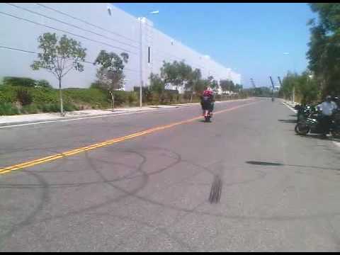 GUS 4RM ELITE AND SLICK 4RM REDLINE BIKERS WHEELIES AT STUNT SPOT