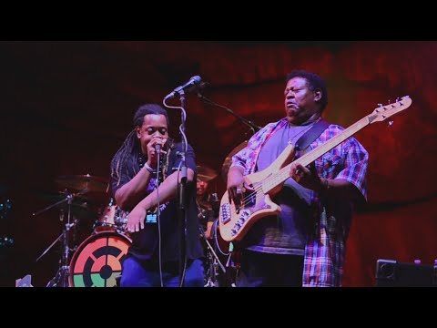 Ben Harper & The Innocent Criminals - Steal My Kisses (live at Red Rocks)