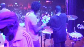 De La Soul with The Rythm Roots Allstars: a view from inside. "Bizness"