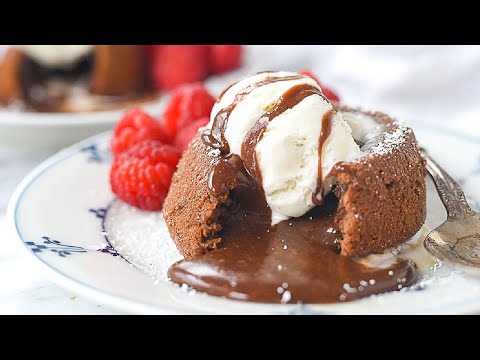 CHOCOLATE LAVA CAKE | PERFECT FOR TWO