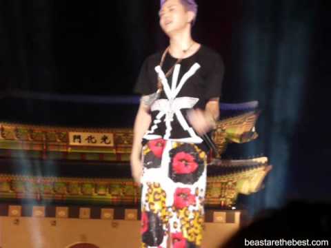 [Fancam] BEAST 120726 - Beautiful + Ending (Guerilla Concert in Gwanghwamun Square)