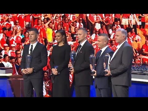 ❤️ Simon Kjaer and Danish medical team that saved Christian Eriksen's life win UEFA President Award