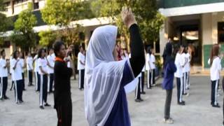 preview picture of video 'Senam Sehat Guru-guru SMA N 3 Surakarta'