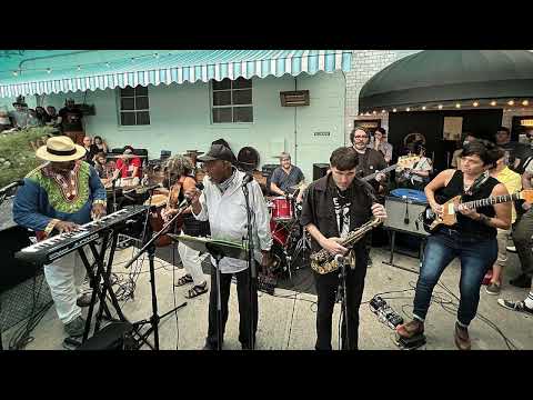 Malcom Mooney doing early CAN songs 8/21/22