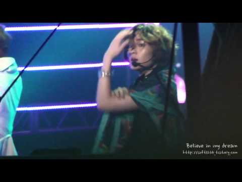 FANCAM 120420 Happy Smiley Onew waving to fans during Sherlock @      B@   K