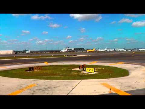 Amazing Landing into Miami Airport (MIA - Complete Approach)