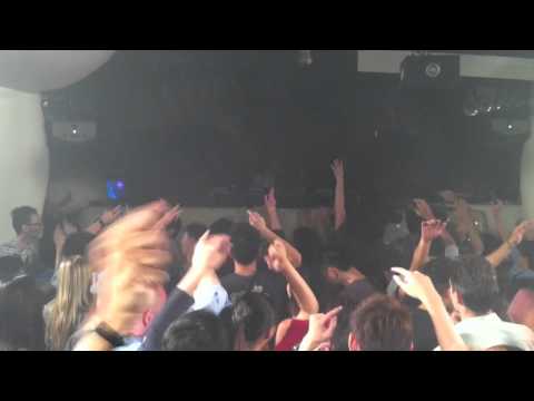 Sebastian Ingrosso & Alesso - Calling (Bobby Burns) @ Zouk Singapore