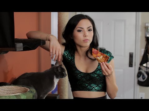 【Anna Akana】有喜歡的男生就主動出擊吧！為什麼女生該勇敢追愛 (Why Girls Should Ask Guys Out)