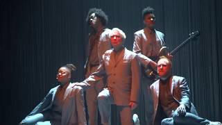 David Byrne - Everybody&#39;s Coming To My House - Live In Paris 2018