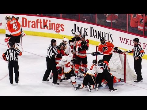 Tempers flare as Tkachuk gets under skin of Simmonds, Flyers
