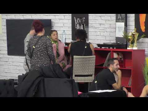 MINA PLACE SVOM BENDU JER NE RAZUMEJU KAKO ZELI DA OTPEVA PESMU - 14.12.2022. - INSTA TV