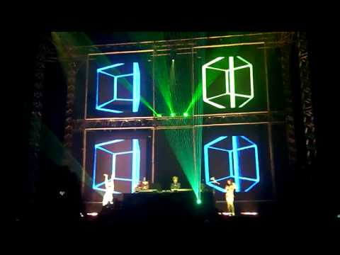 Arty @ enTrance 2011 Bydgoszcz (Arty & Mat Zo - Rebound)