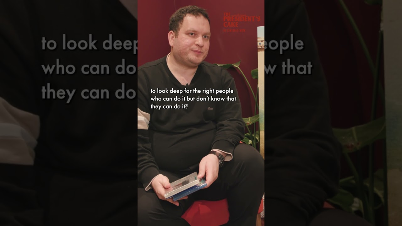 Miniature de la vidéo Director Hasan Hadi on working with non-actors for THE PRESIDENT'S CAKE du film Le Gâteau du président