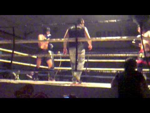 Maximiliano La Furia Cerros vs Pablo Rodriguez (kickboxing) - villa constitucion 8/05/2011