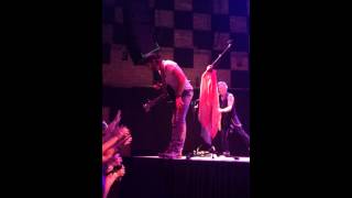 Thomas Rhett- Sorry For Partying