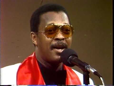 SANTIAGO CERON Y JOHNNY PACHECO - Dejenme Beber (80's)