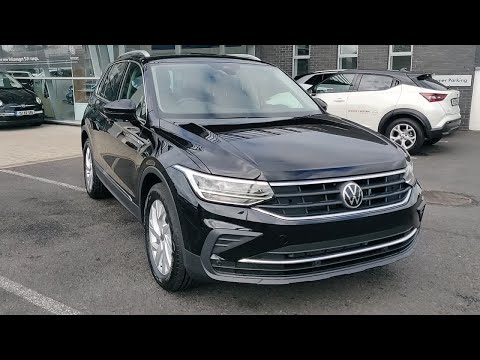 212D0000 - 2021 Volkswagen Tiguan Life 39,582