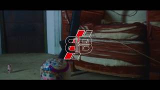 Sch -Poupée Russe- (clip officiel 4k)