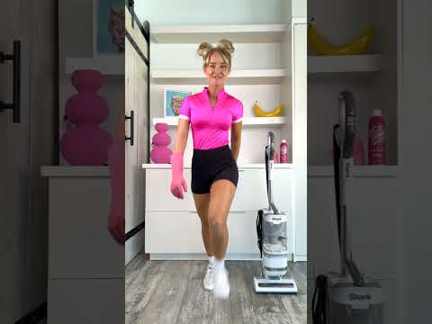 Get Dressed with Clean Girl!