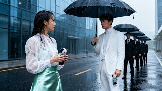 Expulsa de casa pela madrasta na tempestade, ela vira esposa do CEO bilionário!