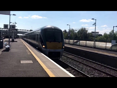 Irish Rail 3-car ICR 22000 DMU arrives at Hazelhatch for Heuston (7/5/17)