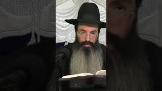 הילולת הרש"ש הקדוש הרב נתנאל אביסרור (בית הכנסת מוסאיוף) - התמונה מוצגת ישירות מתוך אתר האינטרנט יוטיוב. זכויות היוצרים בתמונה שייכות ליוצרה. קישור קרדיט למקור התוכן נמצא בתוך דף הסרטון