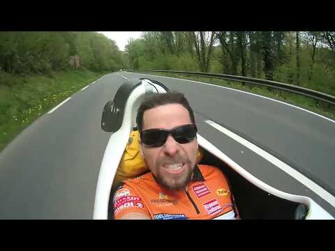 Velomobil Evo-K im Cabriomodus mit Haube hinten drauf