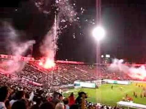 "Salida Colo-Colo v/s Boca Juniors" Barra: Garra Blanca &bull; Club: Colo-Colo