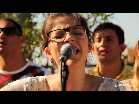 Laura Souguellis - Santo Espírito + Tua Presença / Fornalha Dunamis 2013