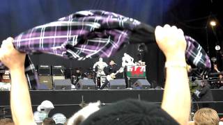 Manic Street Preachers - The Masses Against the Classes.MP4