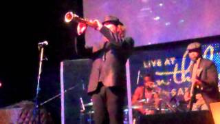 Boney James Performs "Creepin" Live at Anthology