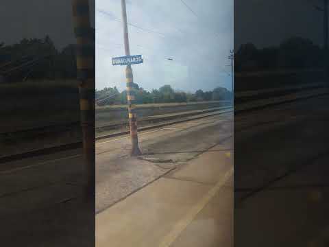 Dunaujvaros elhagyása vonattal