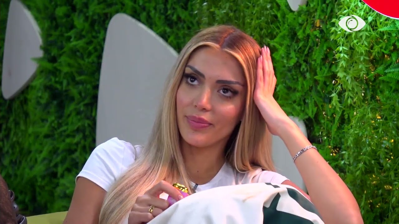 Erdhi ajo tek ne…/ Mateo dhe Brikena vështrojnë hënën së bashku