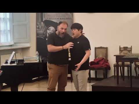 𝙒𝙝𝙚𝙣 𝙞𝙩 𝙛𝙞𝙣𝙖𝙡𝙡𝙮 𝙘𝙡𝙞𝙘𝙠𝙨: 𝙮𝙖𝙬𝙣𝙞𝙣𝙜 𝙨𝙥𝙖𝙘𝙚 𝙖𝙣𝙙 𝙫𝙤𝙘𝙖𝙡 𝙥𝙧𝙤𝙟𝙚𝙘𝙩𝙞𝙤𝙣 – 𝙇𝙚𝙨𝙨𝙤𝙣 𝙬𝙞𝙩𝙝 𝙎𝙞𝙢𝙤𝙣𝙚 𝙋𝙞𝙖𝙯𝙯𝙤𝙡𝙖