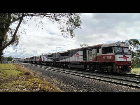 5PM9 Freight Train With Five Diesel Locomotives - PoathTV Australian Railways
