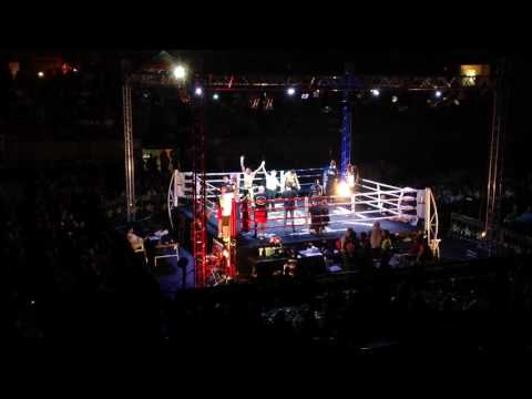 Combate en Vall Hebron (18/6/16) Fran Navarro "el terrible"(ESP) y Michael Mora(GUA) - Decisión